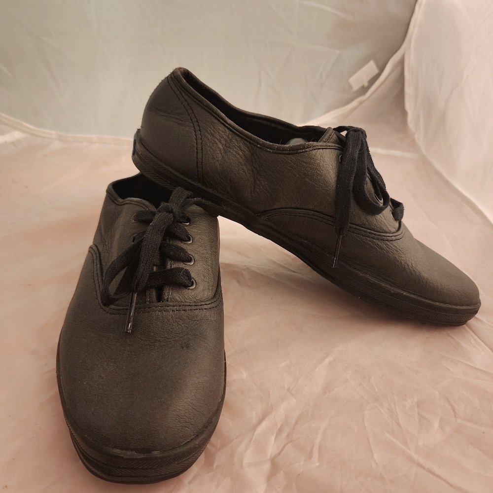Keds Original Black Faux? Leather Tennis Shoes Women's Size 8 Black Laces EUC